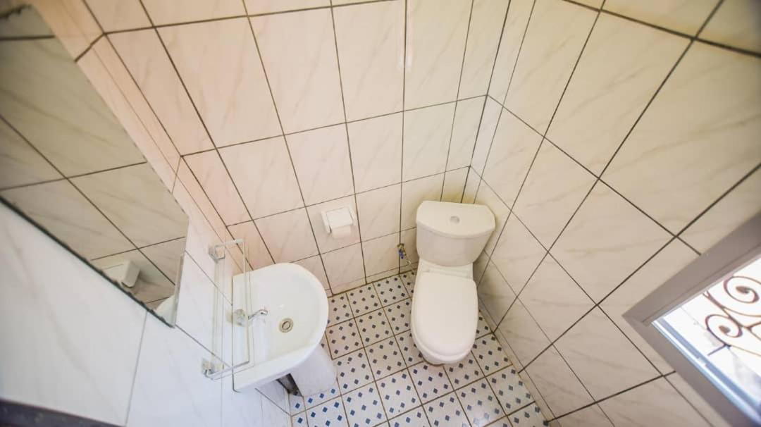 Appartements Neuf De Haut Standing Dm & Ng A Bafoussam מראה חיצוני תמונה